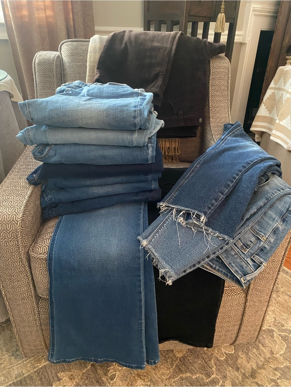 Women's Stack of Jeans - Assorted Styles and washes. ALL size 16